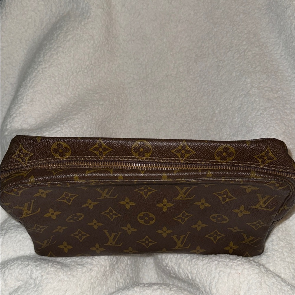 Louis Vuitton Trousse 28 Pouch - Picture 7 of 16